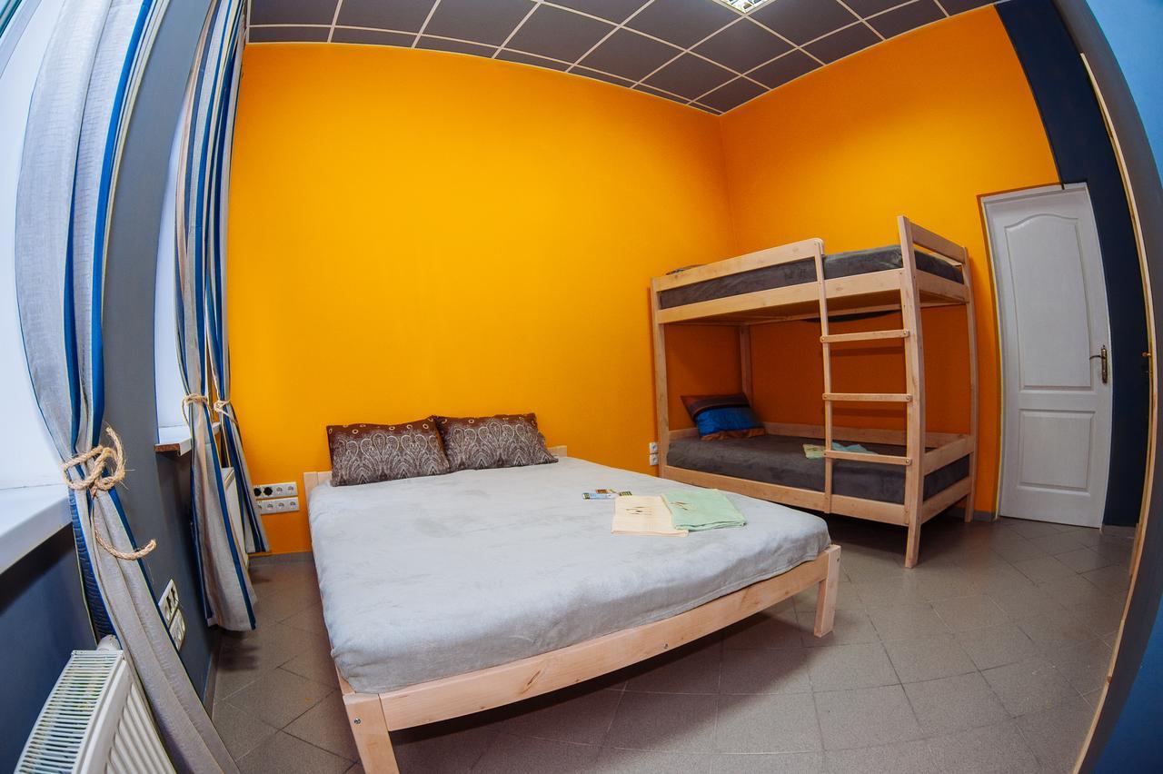 Papa'S Hostel Τσέρνιγκοφ Εξωτερικό φωτογραφία
